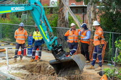 February 2024 / AGIG-Mains-replacement-Hampton-VIC_240228-_Z8C8024