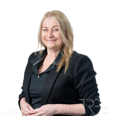 August 2025 / Donna-1042