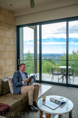 April 2022 / Mt_LOFTY-220405-065