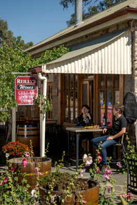 April 2022 / REILLY'S-220408-055