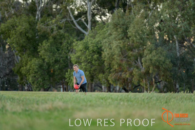 October 2017 / DOG_PLAYING_PEOPLE_001_171018_TRP0367