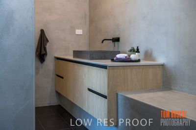 February 2020 / ENSUITE_200224_107