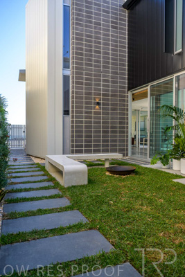 April 2024 / ESPLANADE-240406-_Z9E9503