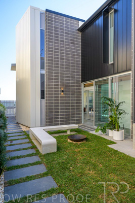 April 2024 / ESPLANADE-240406-_Z9E9513