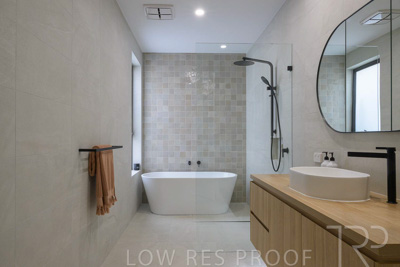 September 2024 / Larges-Bay-240908-_Z9C7756