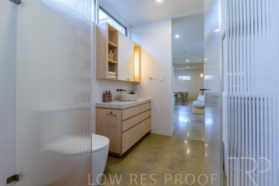 August 2025 / BATHROOM_EAST-250815_0472-HDR