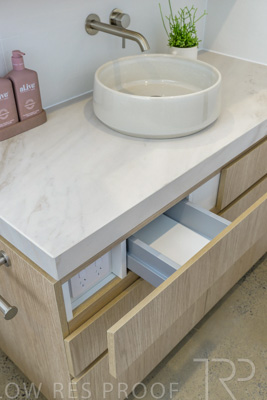 August 2025 / BATHROOM_EAST-250815_2489-HDR