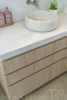 August 2025 / BATHROOM_EAST-250815_2499-HDR