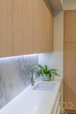 August 2025 / KITCHEN_EAST-250815_1497-HDR