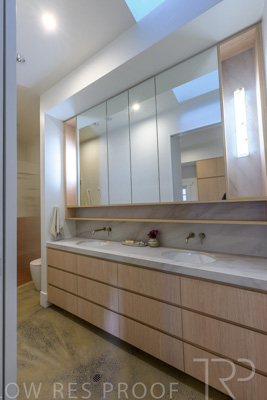 August 2025 / MASTER-BED-ROOM-BRKTS_EAST-250815_0316-HDR