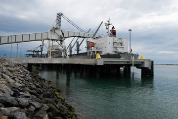 VITERRA 2013 / 091024_VITERA_1ST_SHIPLOAD_003