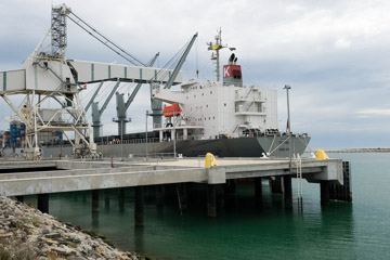 VITERRA 2013 / 091024_VITERA_1ST_SHIPLOAD_020