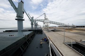 VITERRA 2013 / 091024_VITERA_1ST_SHIPLOAD_033