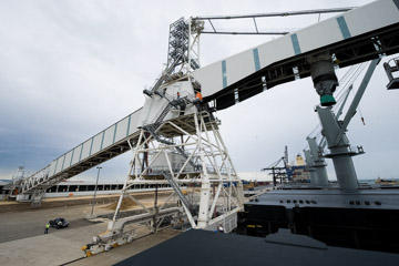 VITERRA 2013 / 091024_VITERA_1ST_SHIPLOAD_089