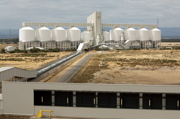 VITERRA 2013 / 091025_VITERA_1ST_SHIPLOAD_096