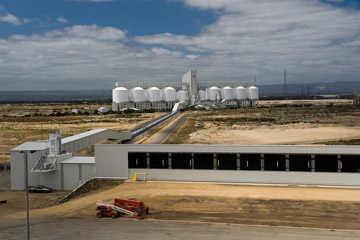 VITERRA 2013 / 091025_VITERA_1ST_SHIPLOAD_118