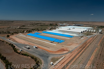 VITERRA 2013 / 110224_VITERRA_BOWMANS_875