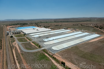 VITERRA 2013 / 110224_VITERRA_BOWMANS_885