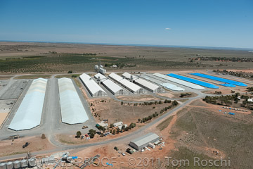 VITERRA 2013 / 110224_VITERRA_BOWMANS_896