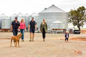 VITERRA 2013 / VITERRA_GLENVALE_FARMS_184_140909