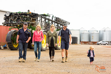 VITERRA 2013 / VITERRA_GLENVALE_FARMS_199_140909