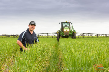 VITERRA 2013 / VITERRA_GLENVALE_FARMS_215_140909