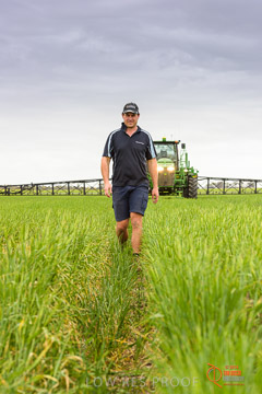 VITERRA 2013 / VITERRA_GLENVALE_FARMS_218_140909