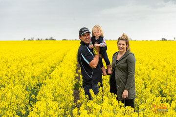 VITERRA 2013 / VITERRA_GLENVALE_FARMS_308_140909