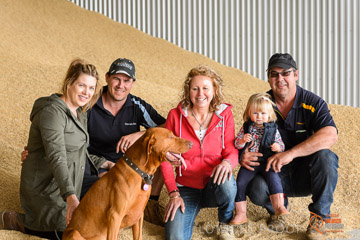 VITERRA 2013 / VITERRA_GLENVALE_FARMS_333_140909