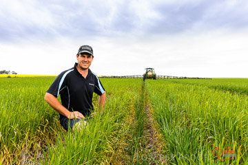 VITERRA 2013 / VITERRA_GLENVALE_FARMS_353_140909