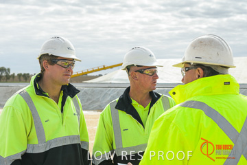 April 2015 / VITERRA_ROSEWORTHY_LOADER_0021_150429