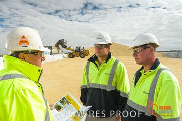April 2015 / VITERRA_ROSEWORTHY_LOADER_0027_150429
