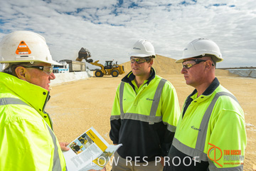 April 2015 / VITERRA_ROSEWORTHY_LOADER_0028_150429