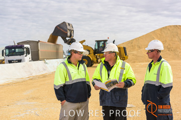 April 2015 / VITERRA_ROSEWORTHY_LOADER_0067_150429