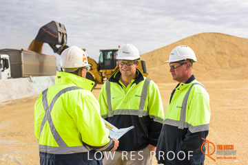 April 2015 / VITERRA_ROSEWORTHY_LOADER_0069_150429