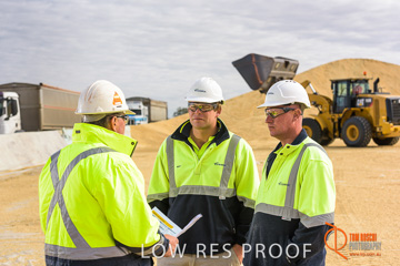 April 2015 / VITERRA_ROSEWORTHY_LOADER_0072_150429
