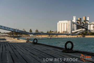 July 2015 / SHIP_LOADING_WALLAROO_004_150724