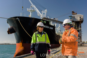 July 2015 / SHIP_LOADING_WALLAROO_123_150724