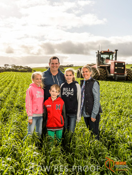 August 2015 / ROBERTS_AP_062_150805