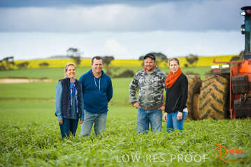 August 2015 / ROBERTS_AP_105_150805