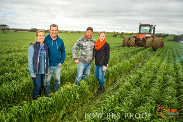 August 2015 / ROBERTS_AP_127_150805