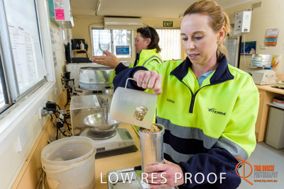 April 2017 / CLASSING_HUT_012_170427