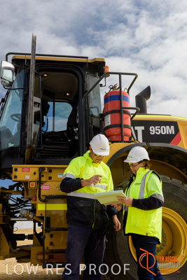 April 2017 / PRE_START_FRONT_END_LOADER_007_170427