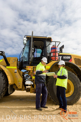 April 2017 / PRE_START_FRONT_END_LOADER_013_170427