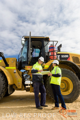 April 2017 / PRE_START_FRONT_END_LOADER_015_170427