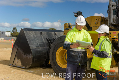 April 2017 / PRE_START_FRONT_END_LOADER_044_170427