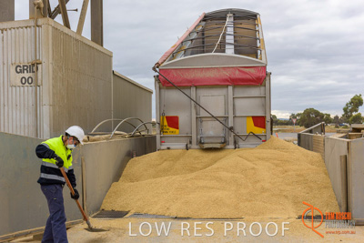 April 2017 / TRUCK_UNLOADING_SAMPLING_067_170427