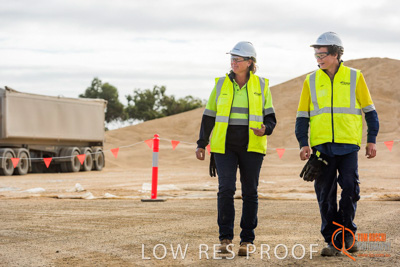 April 2017 / WALKING_BUNKER_009_170427