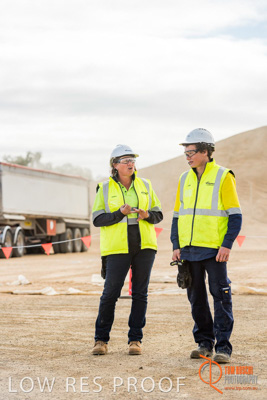 April 2017 / WALKING_BUNKER_042_170427