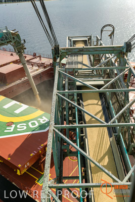 November 2017 / SHIP_LOADING_PL_120_171121_TRP6586